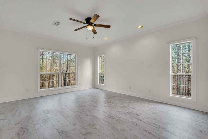 Building Photo - 415 Megan Ln