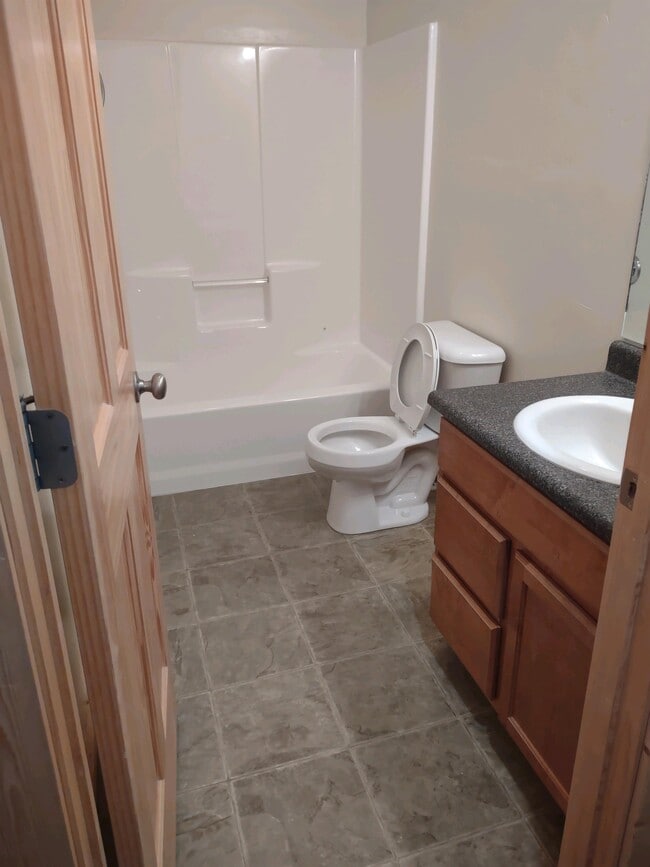 Building Photo - 155 Mulligan Ln