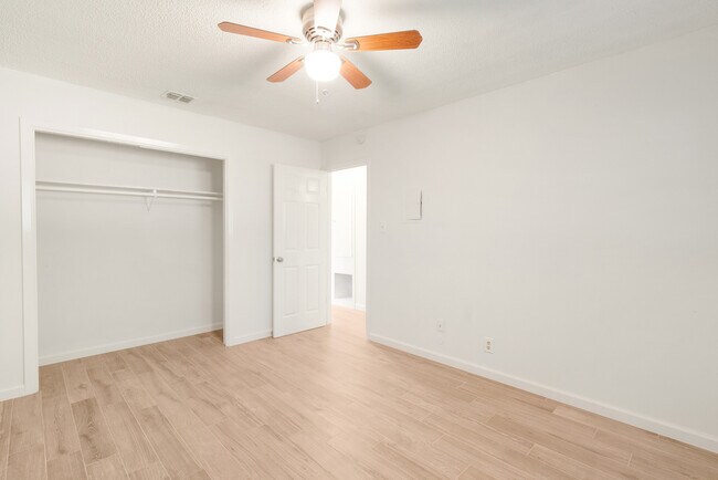 Building Photo - 6209 Middleham Pl