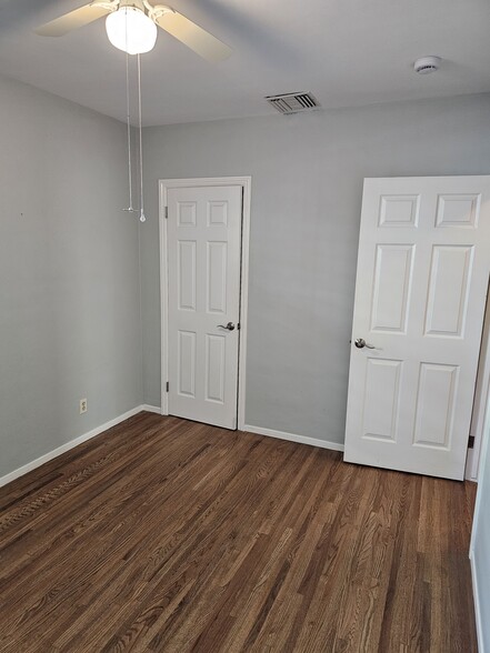 Building Photo - 707 N Lima St