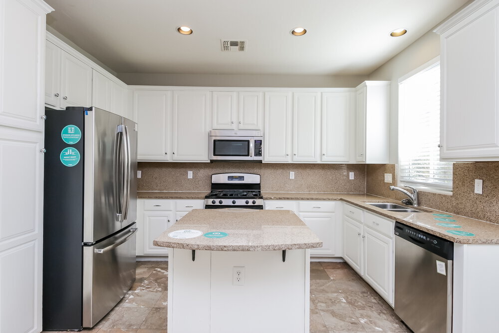 Building Photo - 1303 E Julian Dr
