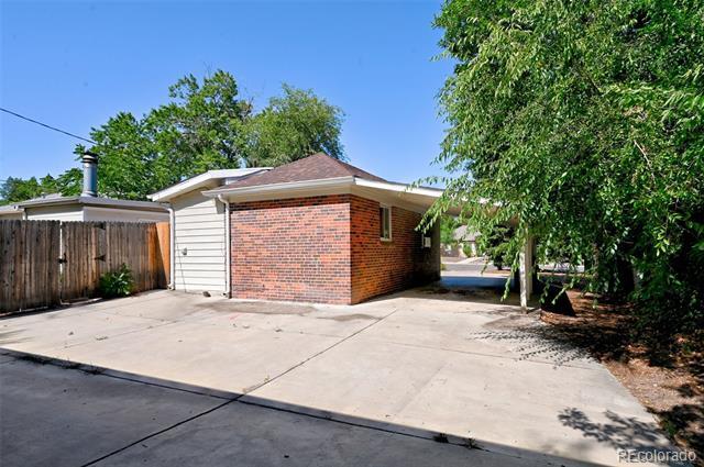 Building Photo - 1054 Leyden St