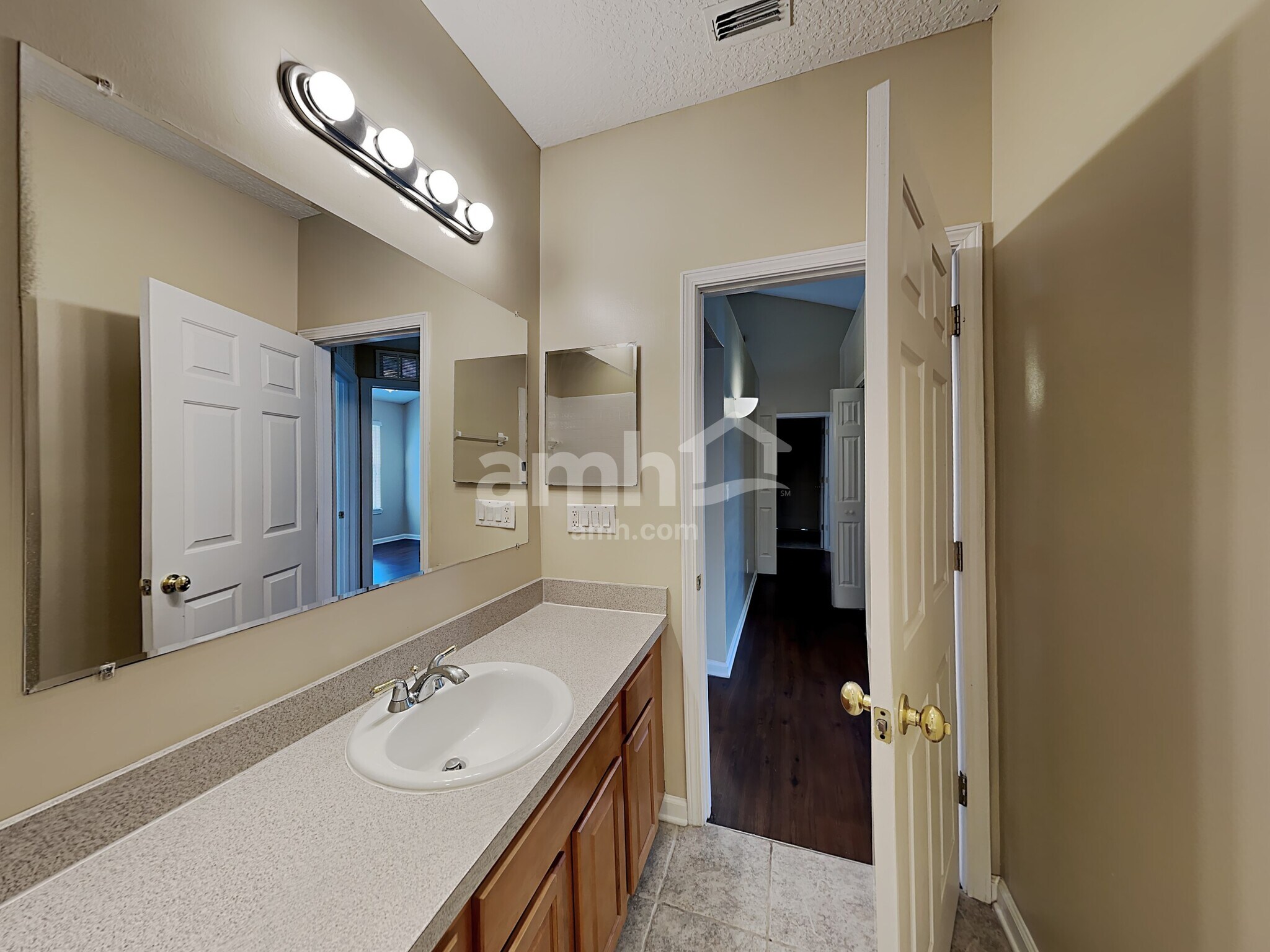 Building Photo - 804 Templeton Ln