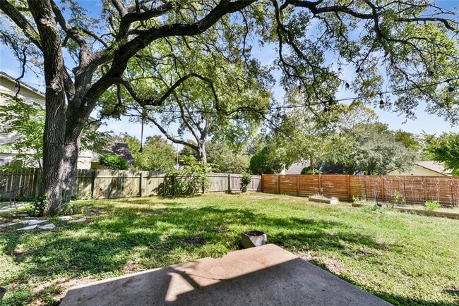 Building Photo - 9108 Texas Sun Dr