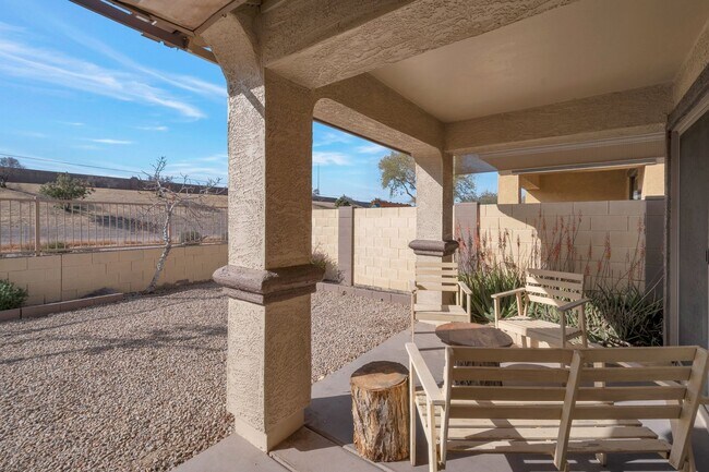 Building Photo - SPACIOUS 3 Bed 2 Bath Gilbert Home!!!
