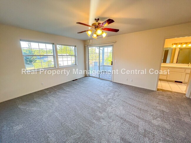 Building Photo - 1790 Martingale Ave