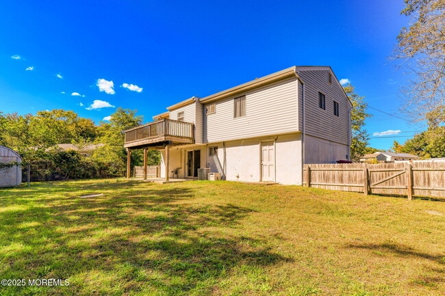 Building Photo - 204 Mill Creek Dr