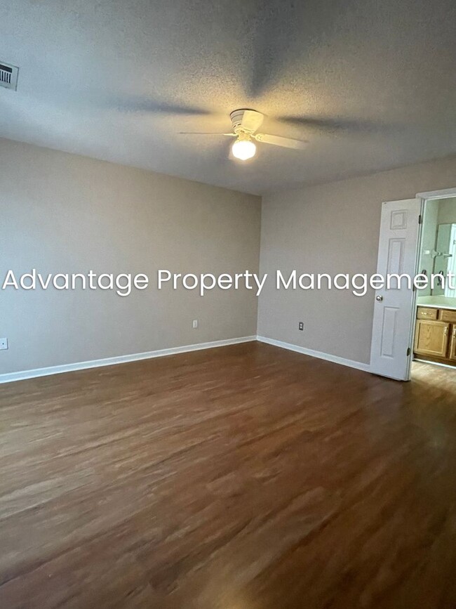 Building Photo - Nice Home In Cordova