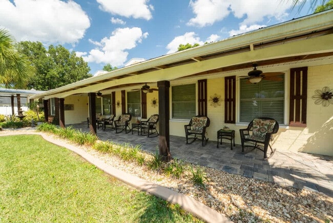 Building Photo - 1937 Grove Bluff Cir W