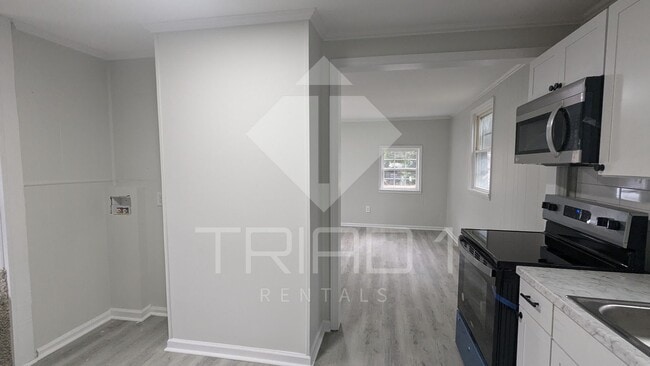 Building Photo - 1Bed/1Bath HOUSE Reidsville - $895/mo