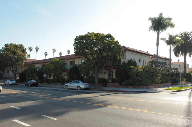 Primary Photo - 1800-1810 Montana Ave