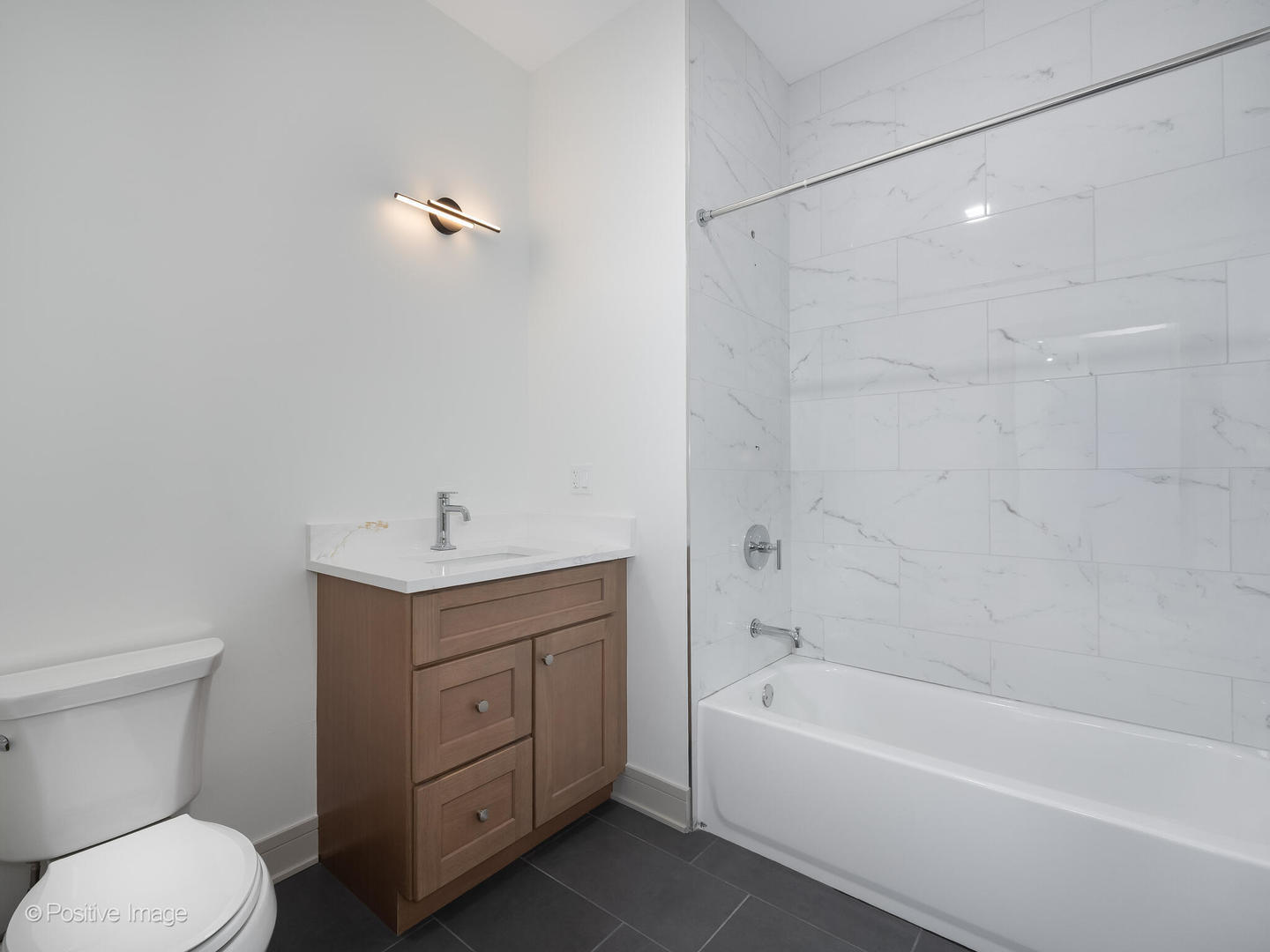 Building Photo - 3202 N Racine Ave