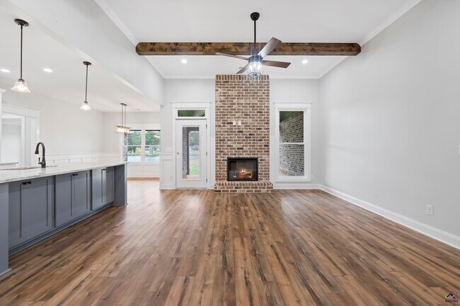 Building Photo - 168 Camden Way