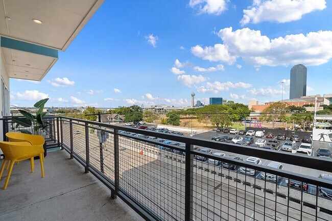 Building Photo - Stylish 1-Bedroom Near Downtown Dallas