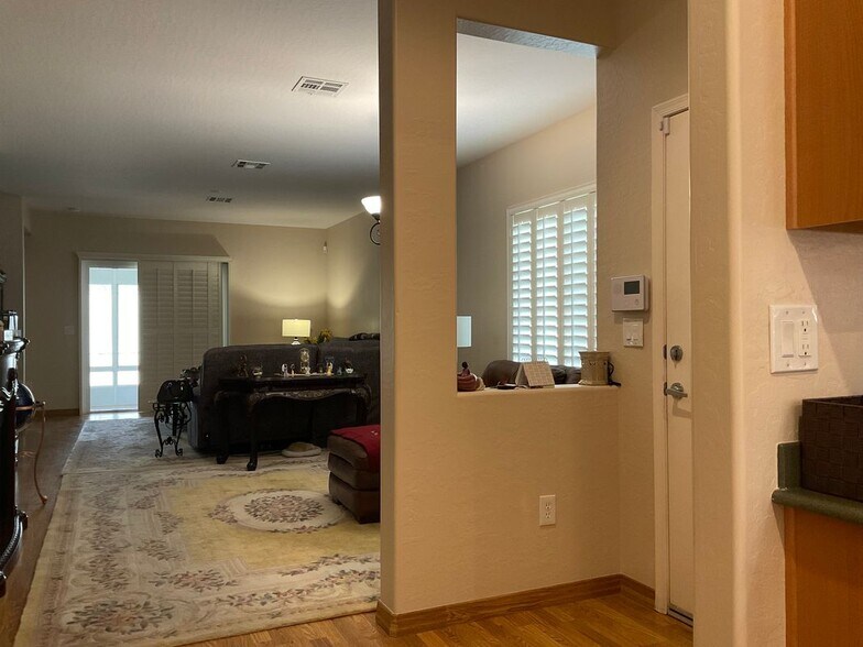 Building Photo - 7937 North Tern