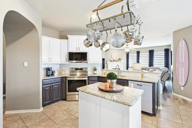 Building Photo - 444 Delgany Trail