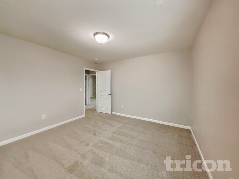 Building Photo - 183 Pillow Ln