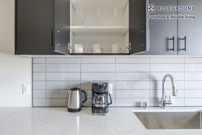 Building Photo - 18004 Midvale Ave N