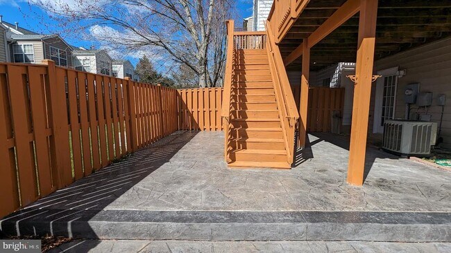 Building Photo - 12950 Tonka Ct