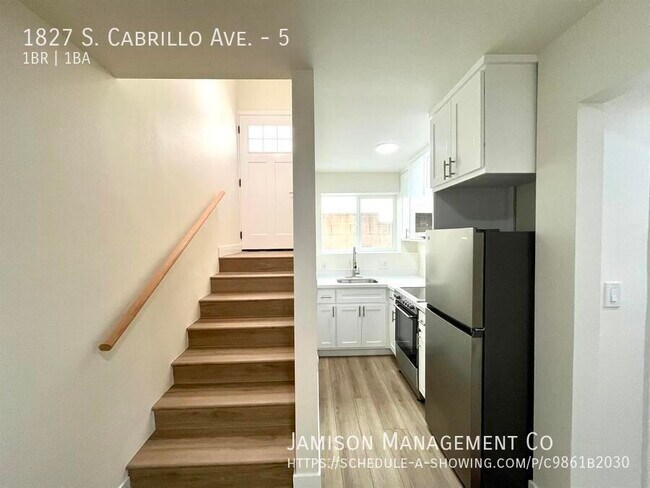 Building Photo - 1827 S Cabrillo Ave