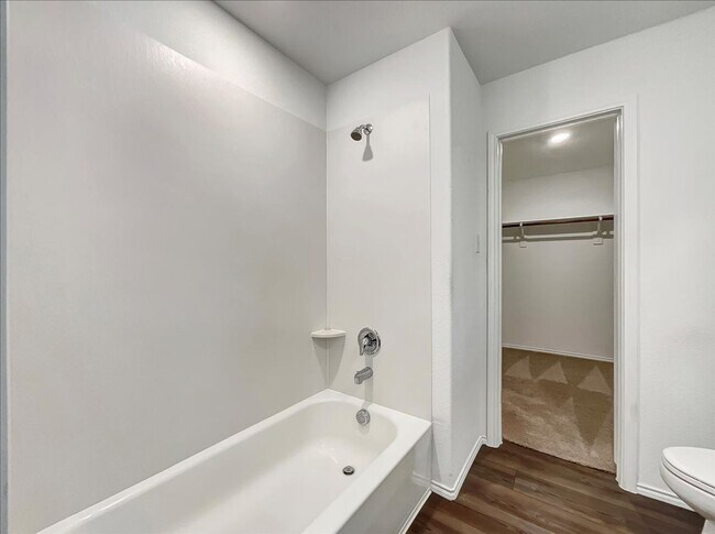 Building Photo - 7509 Jackrabbit Ave