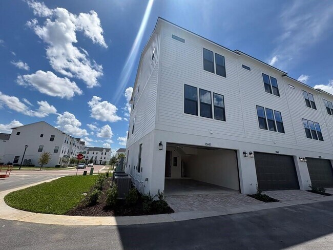 Building Photo - 15147 Groveside Rd