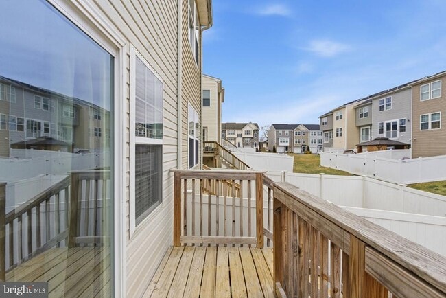 Building Photo - 37 Britania Ct