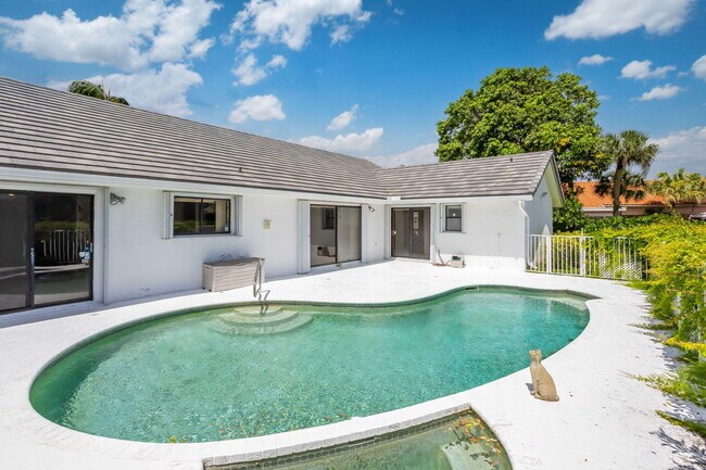 Building Photo - 9476 El Clair Ranch Rd