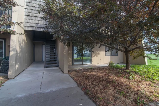 Building Photo - 13214 E Skyview Ave