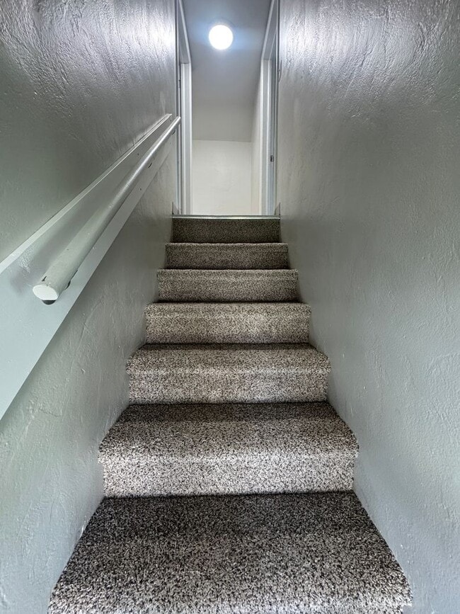 Building Photo - (OCK) 3-Bed 1-Bath Fully Renovated Home