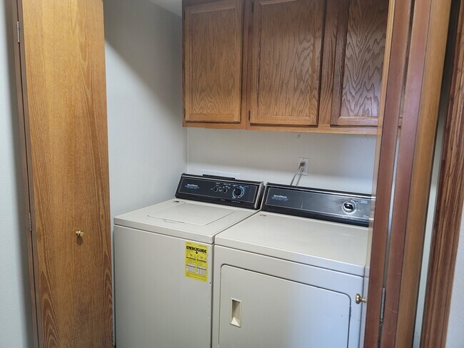 Laundry Closet - 1224 Jensen St