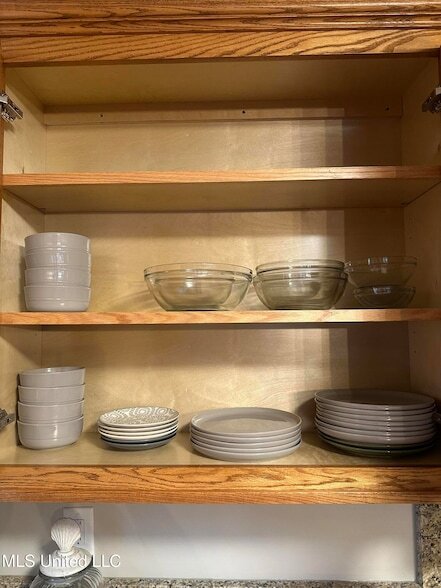 Building Photo - 10325 Clearwater Rd