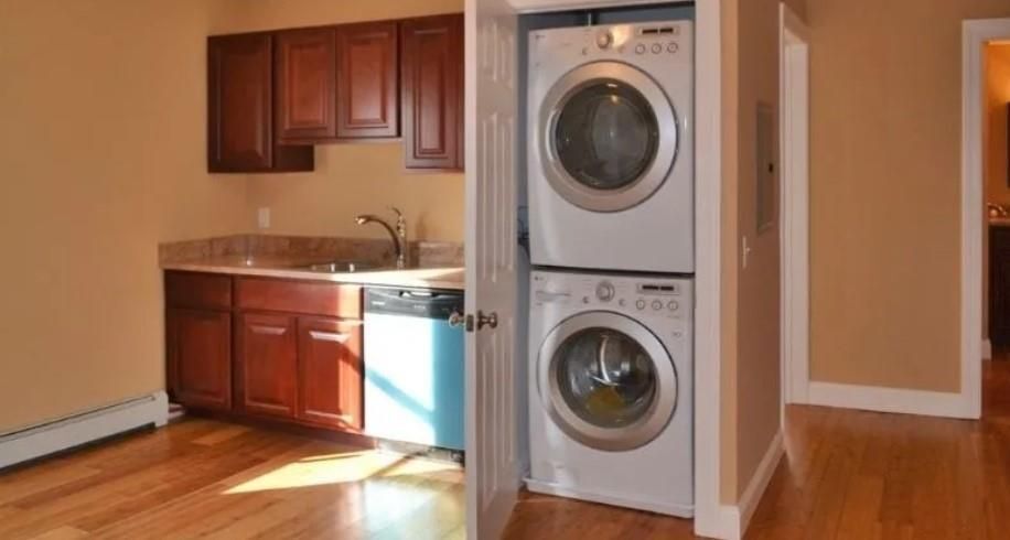 Building Photo - 298 Wickenden St