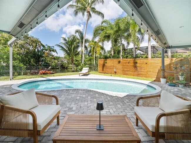 Building Photo - 511 SW 168th Ave