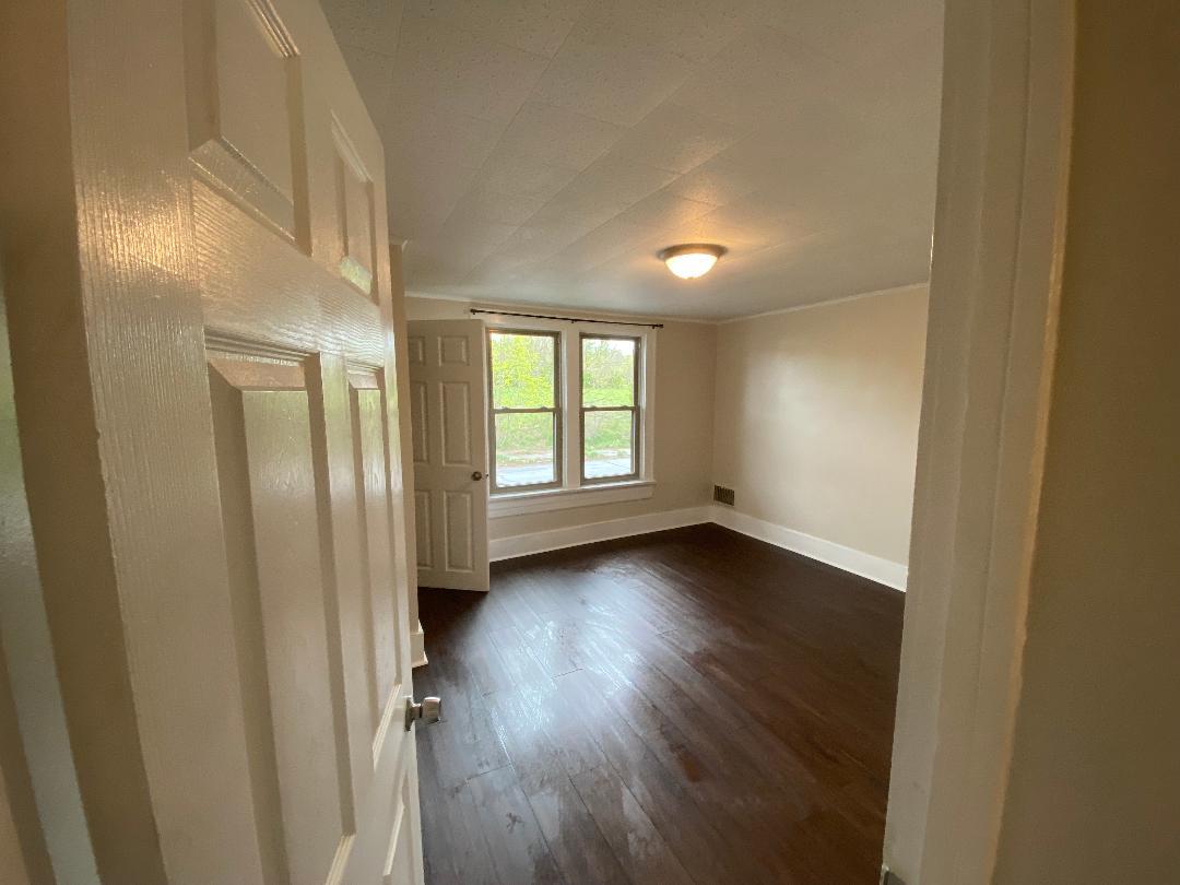 Building Photo - 218 N 12th Ave