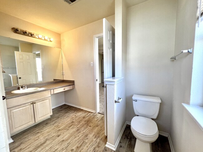 Building Photo - 1505 Merrell Cove