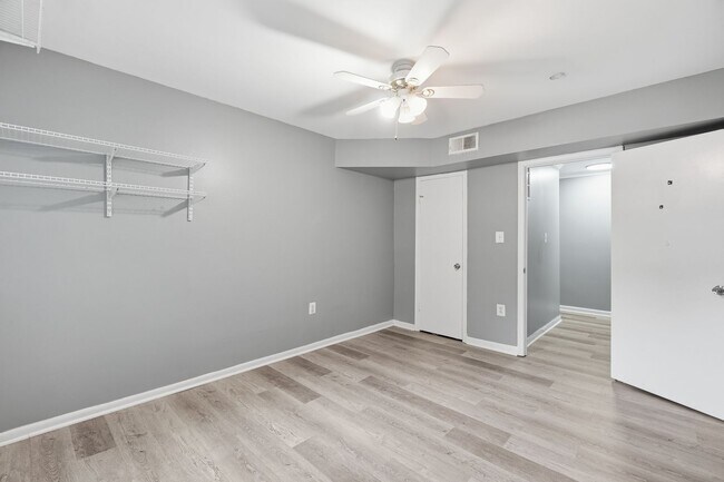 Building Photo - Discover stylish, low maintenance living in this beautifully updated two bedroom, one bathroom co...