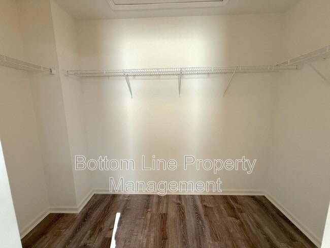 Building Photo - 523 Contentment Dr