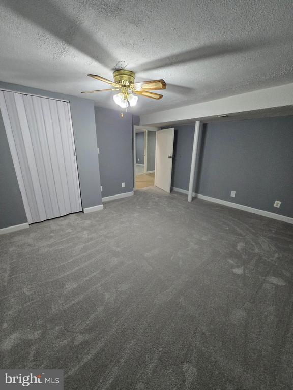 Building Photo - 5520 Duchaine Dr