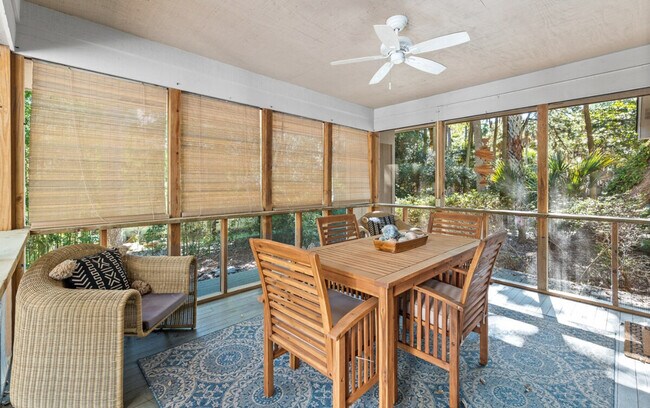 Building Photo - 2415 The Haul Over