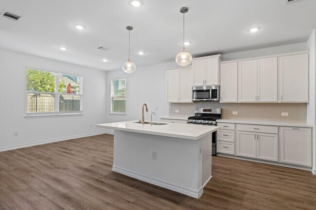 Building Photo - 5304 Jason Dr
