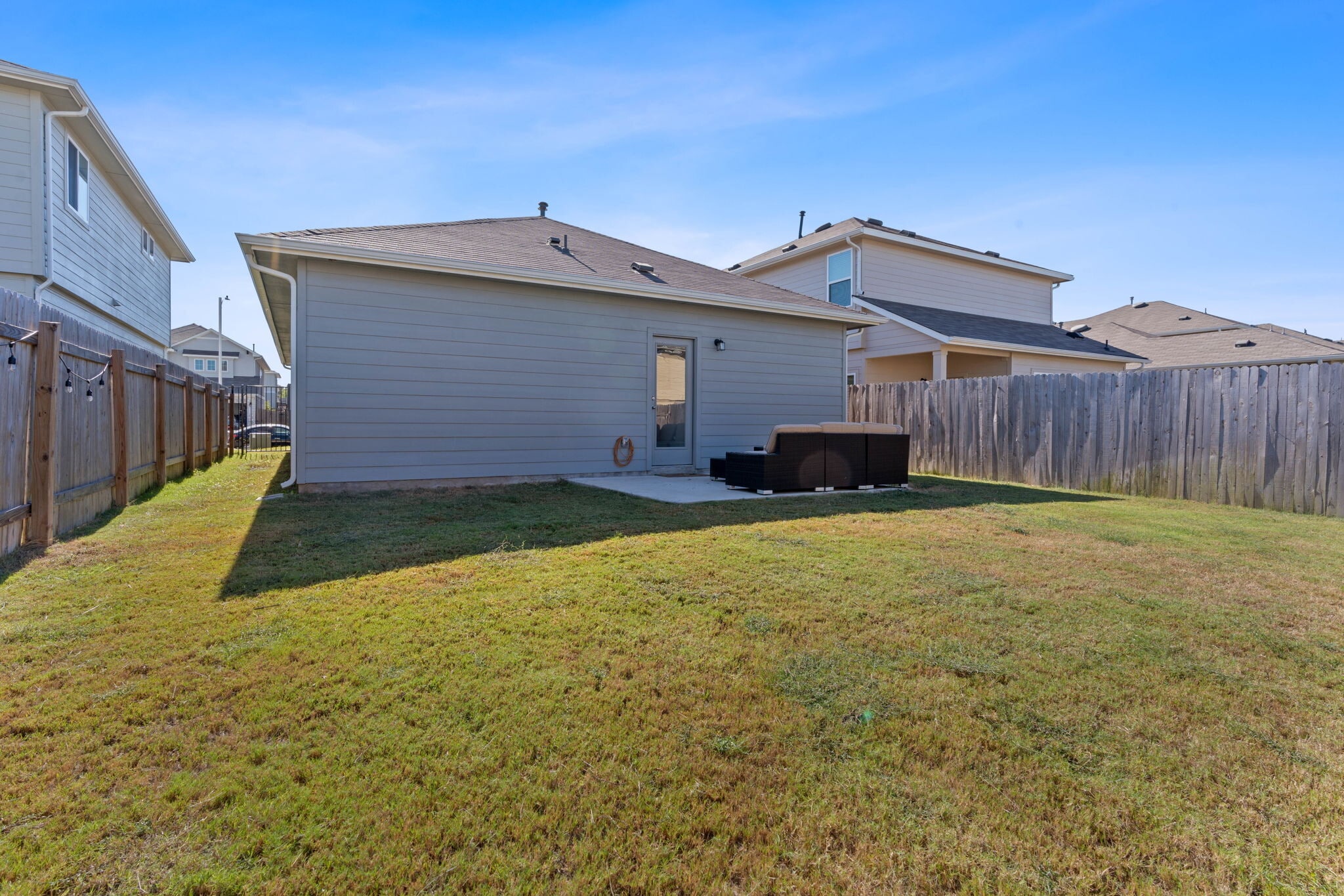 Building Photo - 10800 Blacket Dr