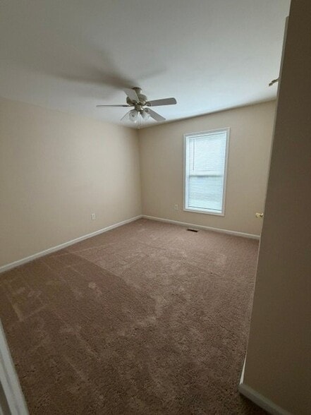 Building Photo - 10457 Hughes Ln
