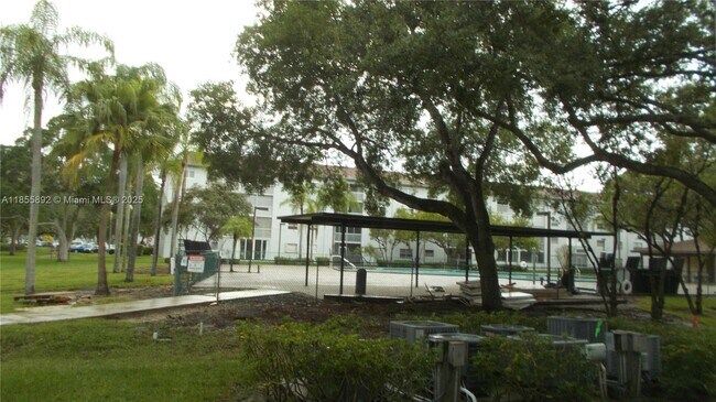 Building Photo - 1400 SW 124th Terrace