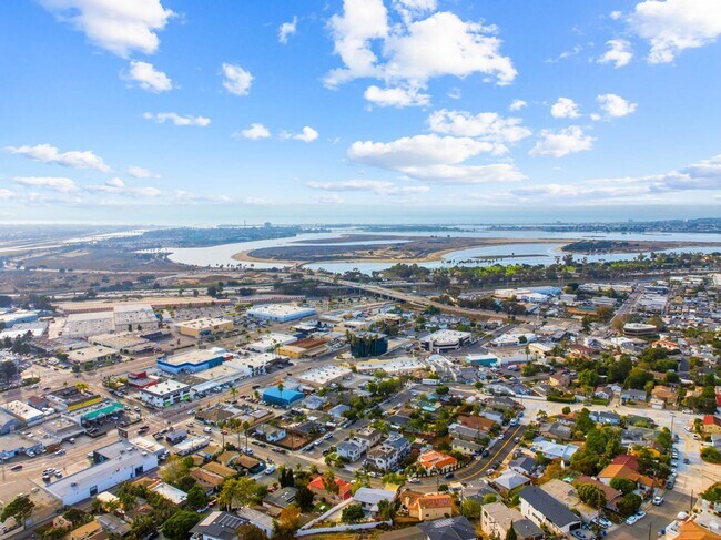 Building Photo - 5051 Savannah St