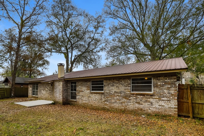 Building Photo - 1413 Dolphin St