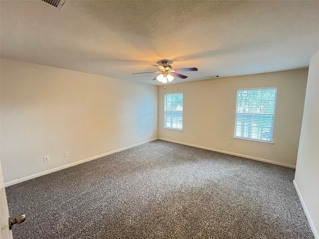 Building Photo - 3215 Legends Hill Ct