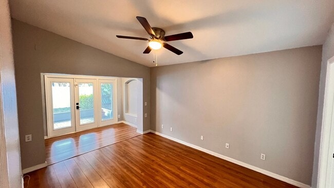 Building Photo - The Heart of Maitland: 3BD/2BA Home That F...