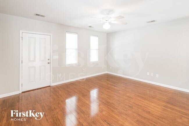 Building Photo - 429 Verbena Ave