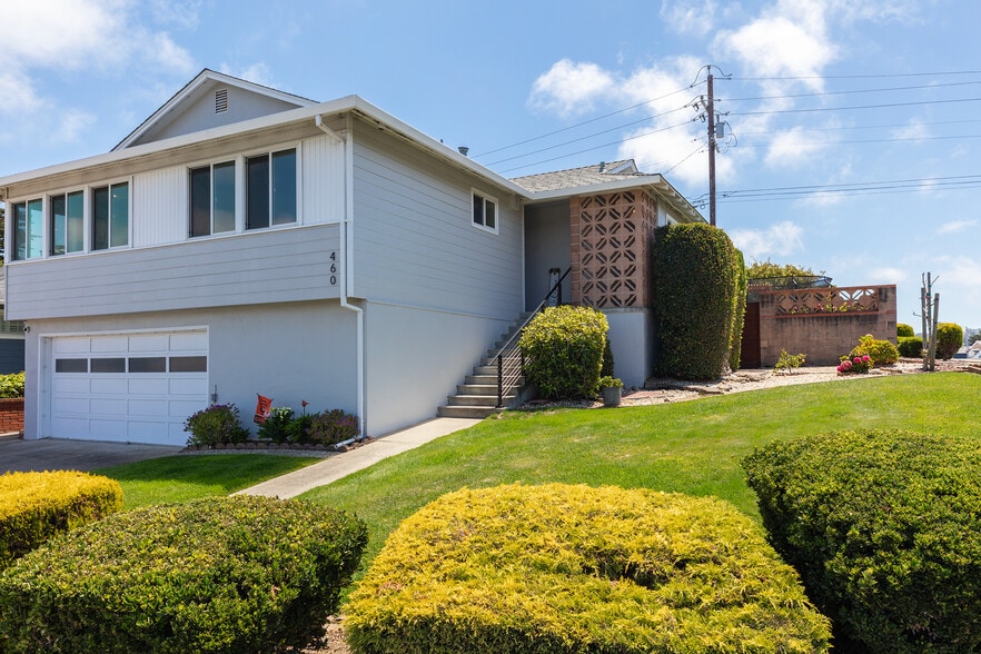 Building Photo - 460 Valverde Dr
